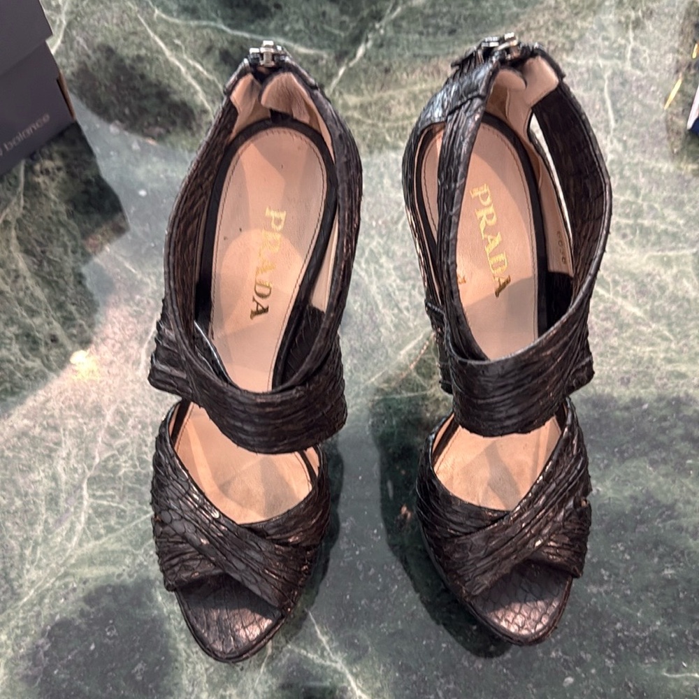 Vintage Prada Platform Snakeskin Heels 37 1/2 EUC - Picture 5 of 8